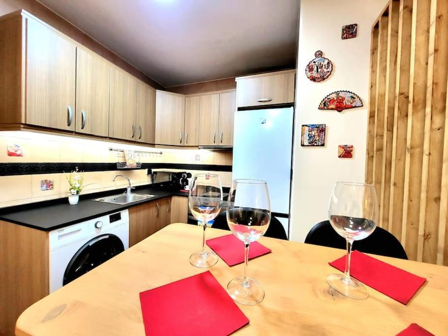 Flamenco, Apartamento Exclusivo De Dos Habitaciones En El Pleno Del Casco Antiguo, Alicante, Playa, Centro Historico, Rambla מראה חיצוני תמונה