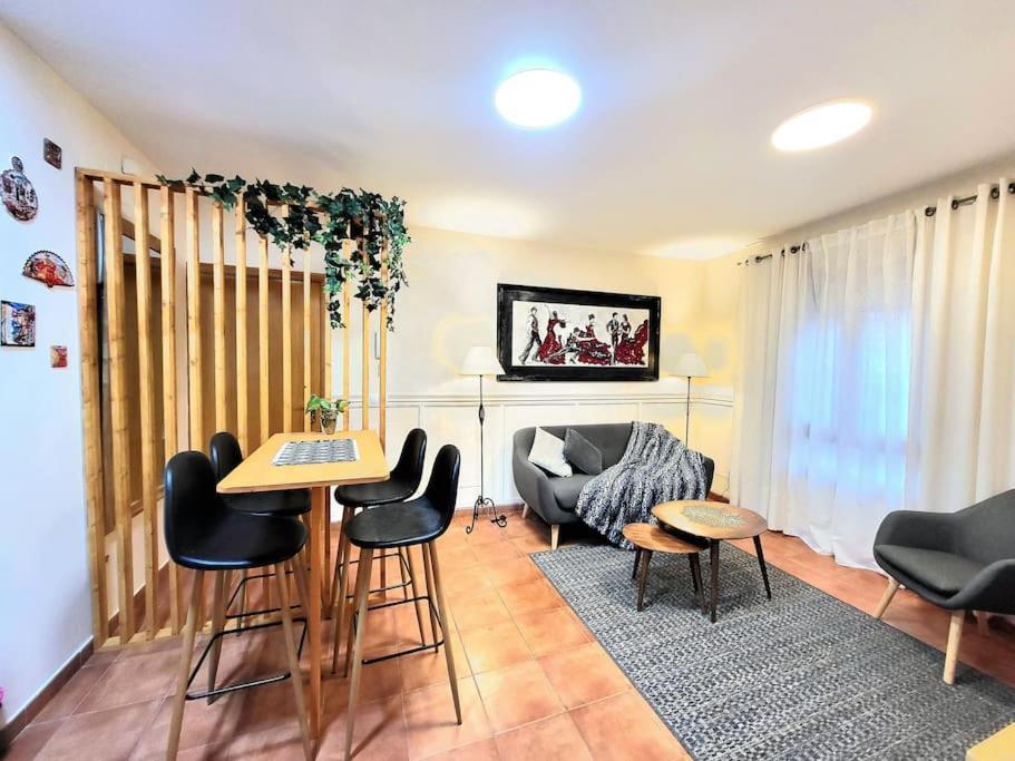 Flamenco, Apartamento Exclusivo De Dos Habitaciones En El Pleno Del Casco Antiguo, Alicante, Playa, Centro Historico, Rambla מראה חיצוני תמונה