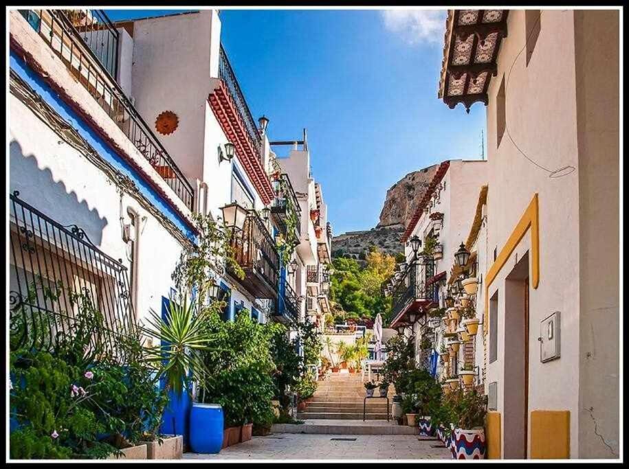 Flamenco, Apartamento Exclusivo De Dos Habitaciones En El Pleno Del Casco Antiguo, Alicante, Playa, Centro Historico, Rambla מראה חיצוני תמונה