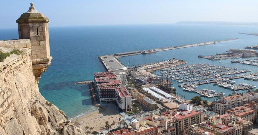 Flamenco, Apartamento Exclusivo De Dos Habitaciones En El Pleno Del Casco Antiguo, Alicante, Playa, Centro Historico, Rambla מראה חיצוני תמונה